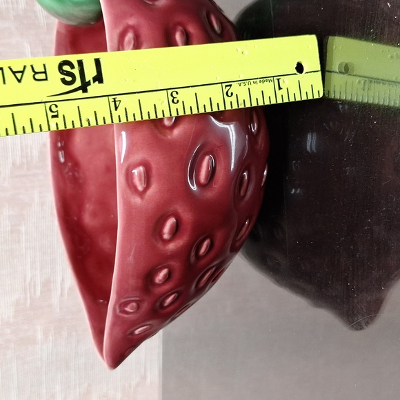 Vintage strawberry 🍓 serving pitcher by cemar. - Picture 4 of 7